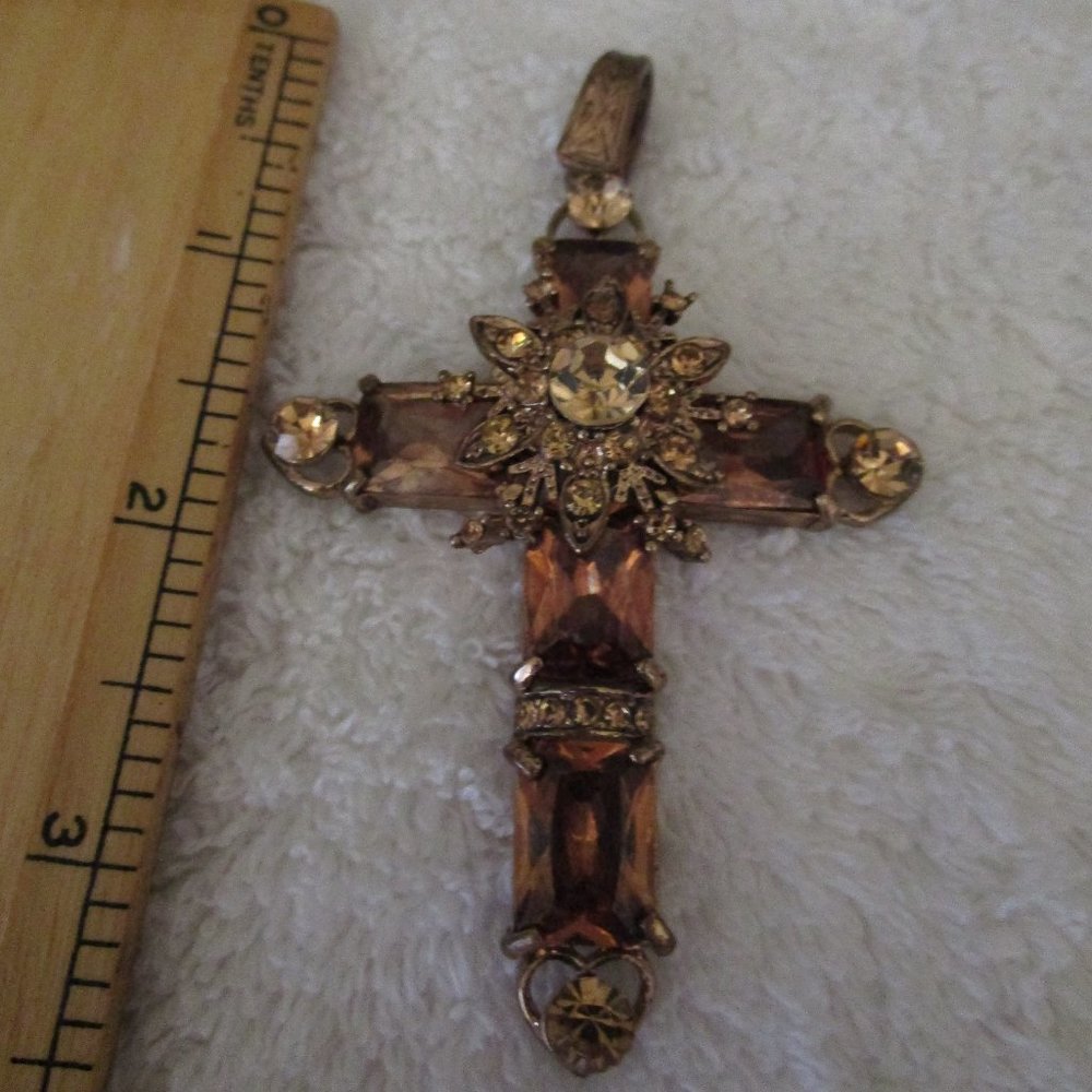 Faceted Rhinestone Glass Cross Pendant No Chain